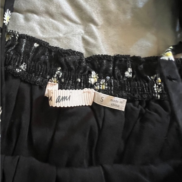 NWOT Francesca’s Daisy tank top - Picture 6 of 6